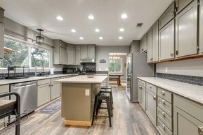 Interior - Placerville Paradise: Game Room + Hot Tub! (Placerville)