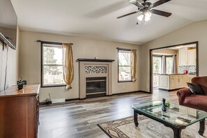 Interior - Rural Family Retreat w/ Deck & Yard in Capron! (Capron)