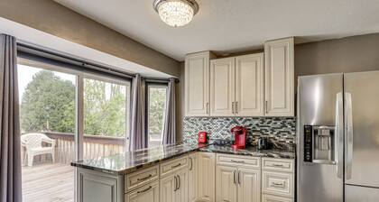 Rural Family Retreat w/ Deck & Yard in Capron!