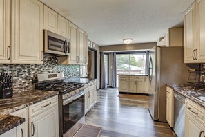 Interior - Rural Family Retreat w/ Deck & Yard in Capron! (Capron)