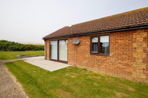 Exterior - Yew 2 Bungalow, Parkdean Resorts - Camber Sands (Camber)