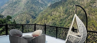 Hotel Shri Hari And Restaurant