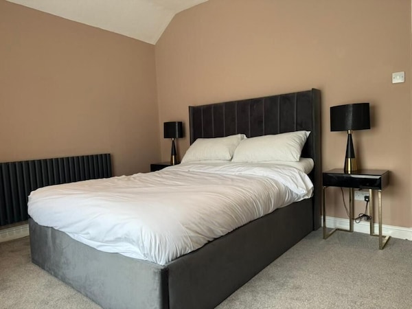 The Applewood Regency - Southwell