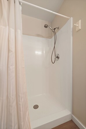Shower, hair dryer, towels - 422 - Ocean View Retreat with Incredible View (Westport)
