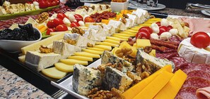 Breakfast buffet - Bucura Hotel & Spa (Căciulata)