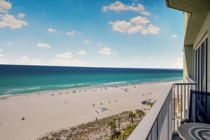 On the beach - Relax, Recharge & Unwind on the Gulf! (Panama City Beach)
