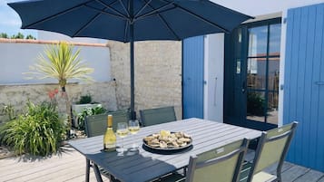 Standard Suite | Outdoor dining
