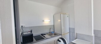 2-person studio, private enclosed terrace, private parking space
