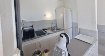 2-person studio, private enclosed terrace, private parking space