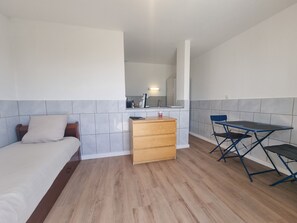 Room - Vrbo Property (Les Sables-d'Olonne)
