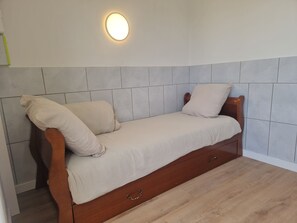 Room - Vrbo Property (Les Sables-d'Olonne)