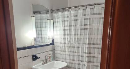 Charming 2-bedroom apartment with AC in vibrant Austin,Mn