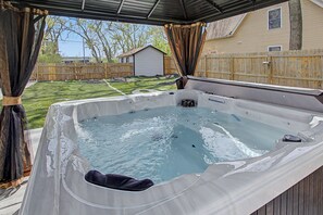 Bañera de hidromasaje exterior