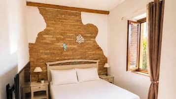 Apartment | Hypo-allergenic bedding, iron/ironing board