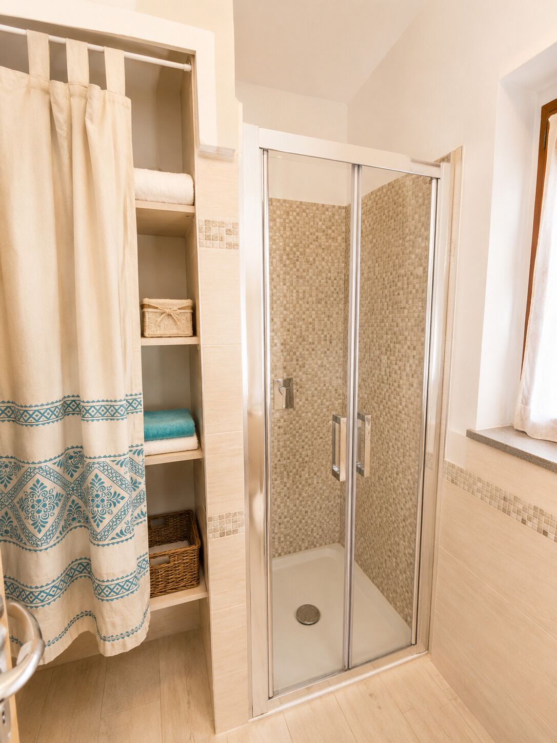 Departamento | Baño | Regadera, bidet, jabón, shampoo 