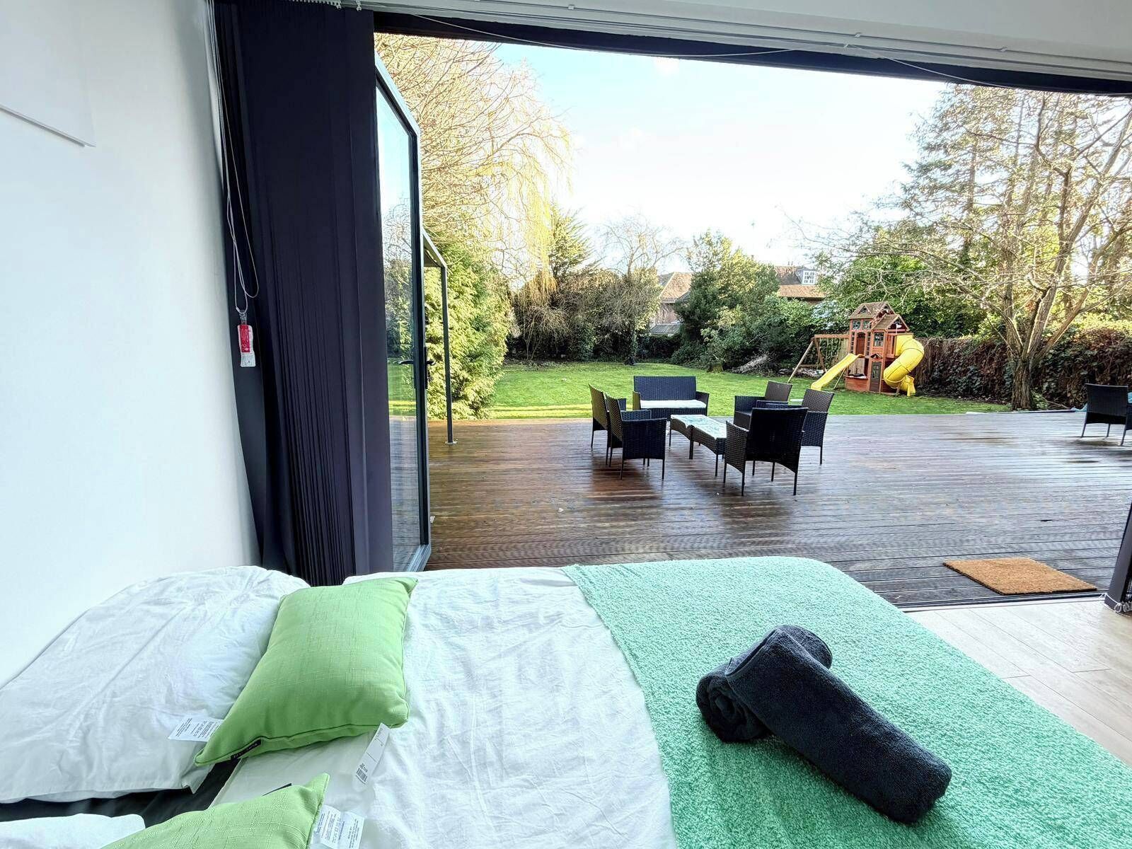 2 bedrooms, iron/ironing board, free WiFi, bed sheets