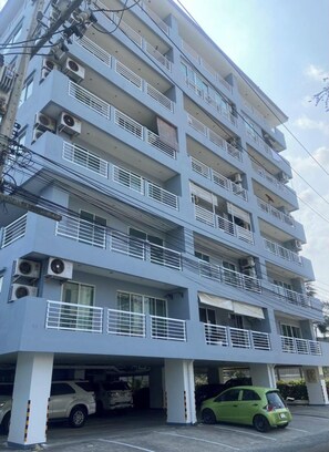 Condo, 1 Bedroom, Balcony | Exterior - Large Condo Middle of Jomtien, Near the Beach 42m2 (Pattaya)