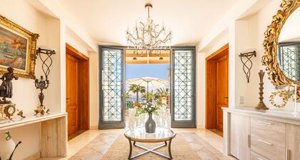 Aeonia Grand Villa, with Pool & Walk to the Beach