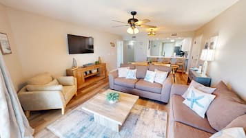 Condo, 2 Bedrooms | Living area