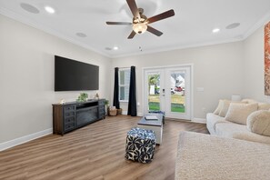 Townhome, 3 Bedrooms | Living area - 10 Mins to Beach - Coastal Navarre Haven - Pool (Navarre)