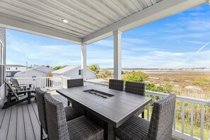 Outdoor dining - Verandah Bay House in Sellbyville (Selbyville)