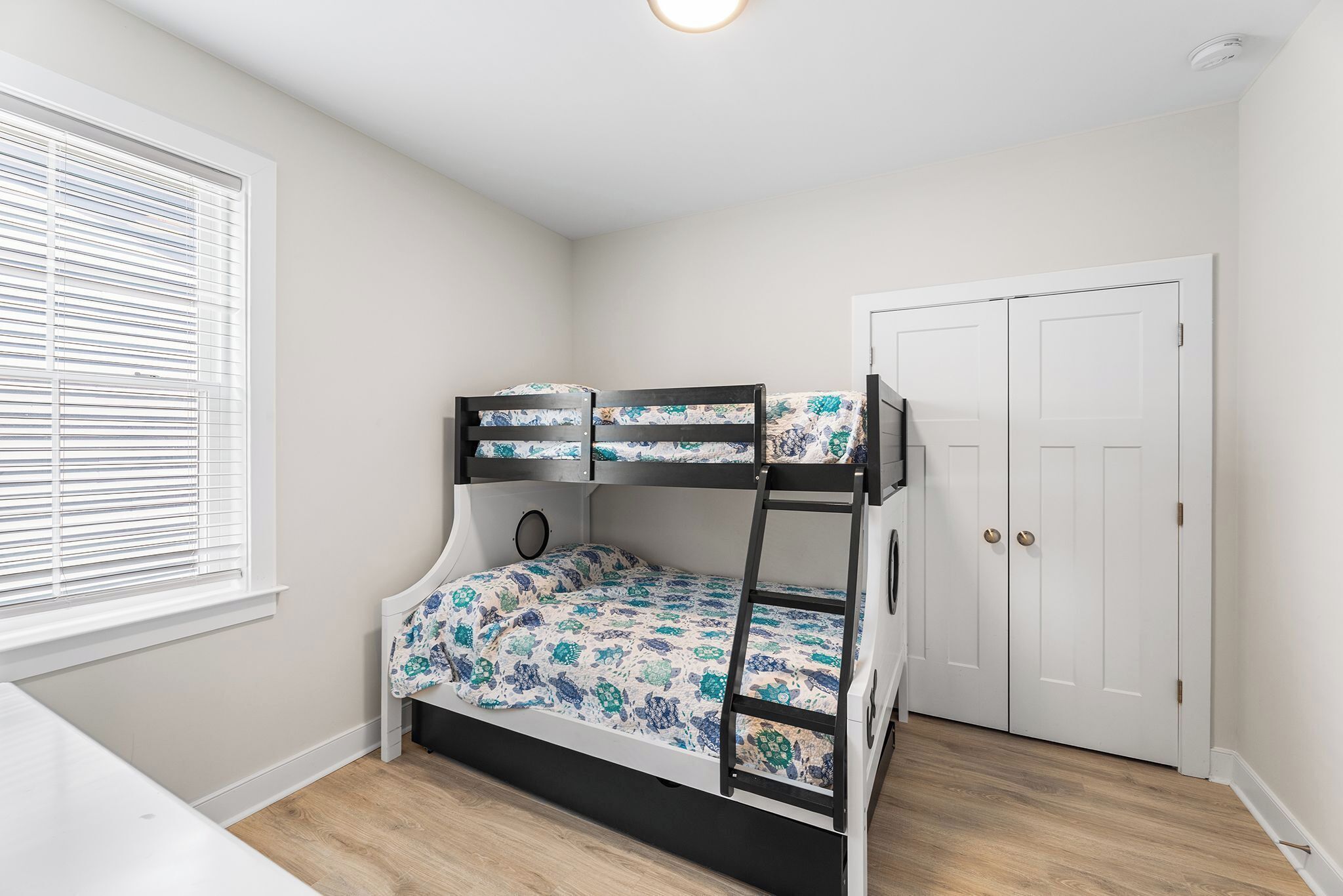 5 habitaciones, wifi gratis y ropa de cama 
