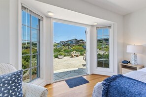 Iron/ironing board, free WiFi, bed sheets - 4076 Point Lobos Panorama Retreat - Ocean View! (Carmel)