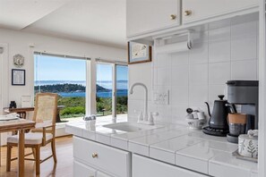 Coffee/tea maker, fridge, microwave, oven - 4076 Point Lobos Panorama Retreat - Ocean View! (Carmel)