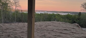New construction! 3 bed house with water view 30 mins to Acadia National Park