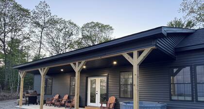 New construction! 3 bed house with water view 30 mins to Acadia National Park