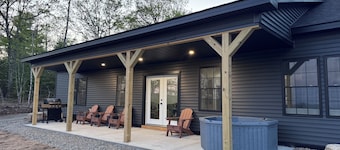 New construction! 3 bed house with water view 30 mins to Acadia National Park