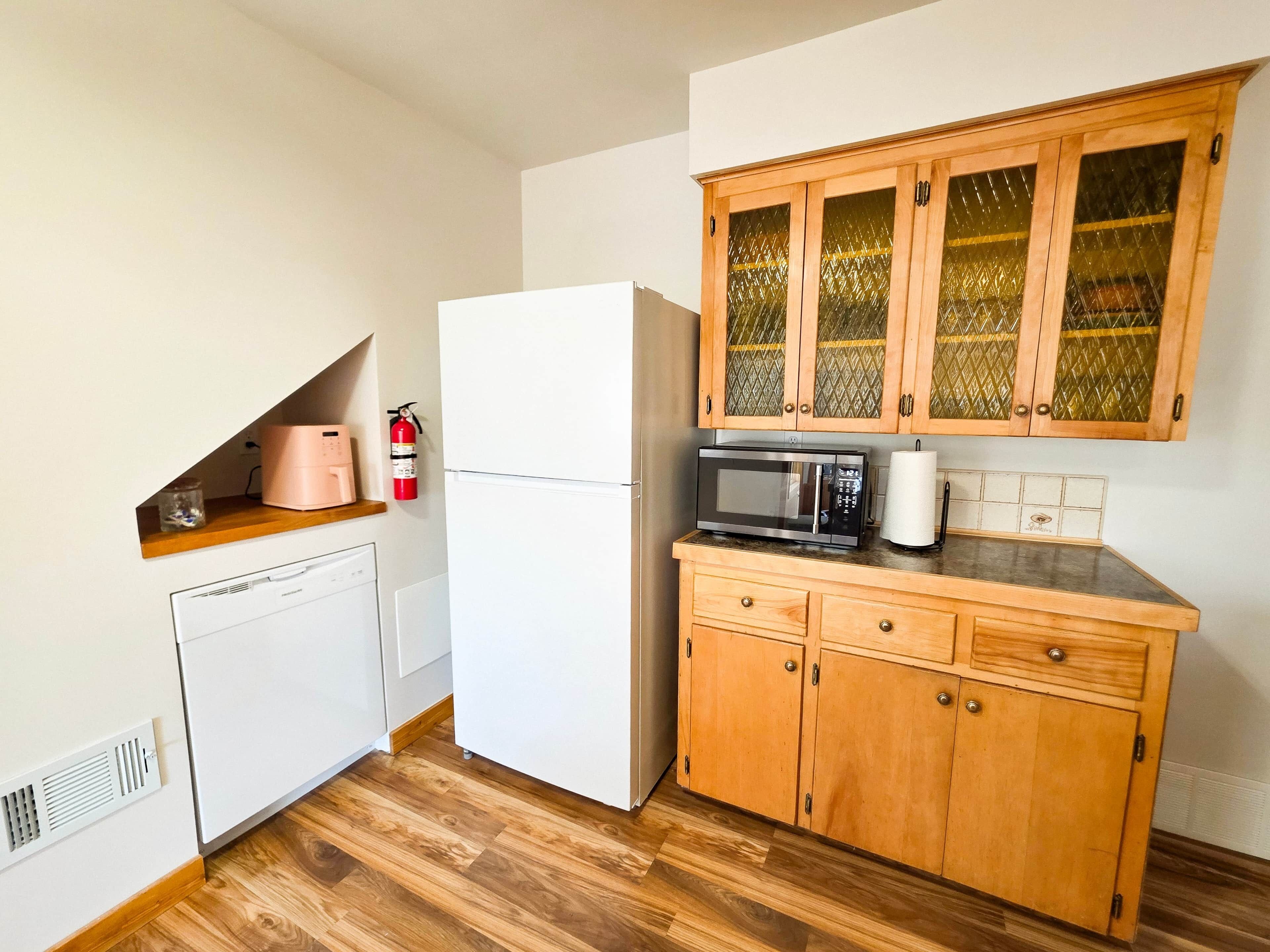 Refrigerador, microondas, horno, placa de cocina