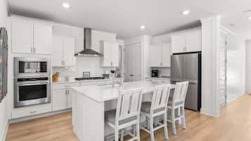 House, 5 Bedrooms, Resort View | Private kitchen | Coffee/tea maker, full-sized fridge, microwave, oven