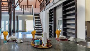 Villa, 3 Bedrooms, Smoking, Private Pool | Dining room