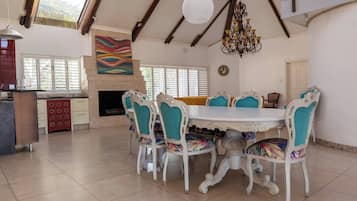 Villa, 3 Bedrooms, Smoking, Private Pool | Dining room