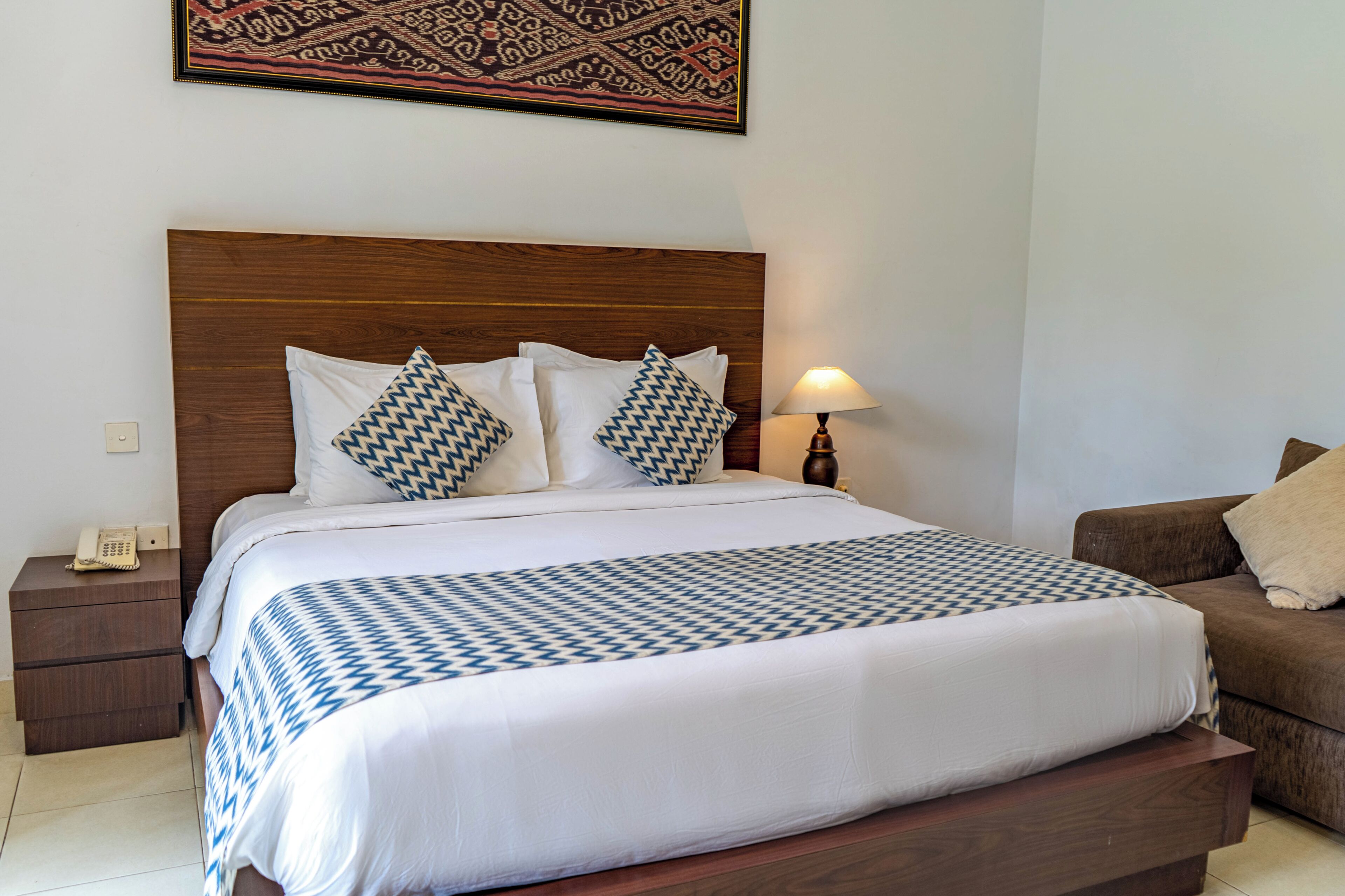 Chambre Standard Double ou avec lits jumeaux, balcon, vue piscine