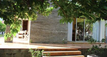 Grande villa avec jardin / 6 personnes / 300 m de la mer