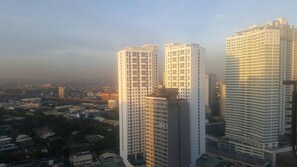 Condo, 2 Bedrooms, Balcony, Garden View | Exterior - Legaspi Park Apartments (Makati)