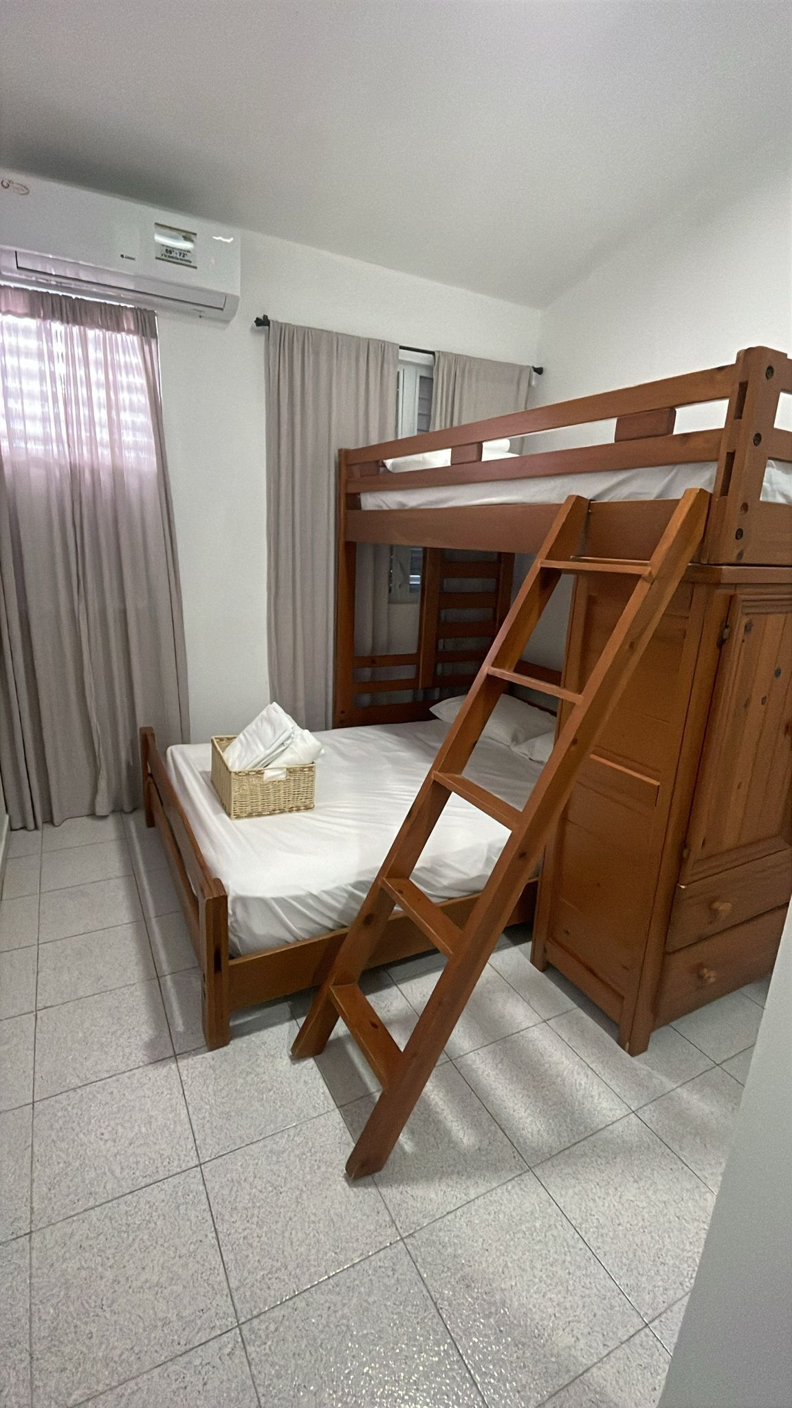 4 chambres, Wi-Fi gratuit, draps fournis