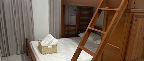 4 chambres, Wi-Fi gratuit, draps fournis