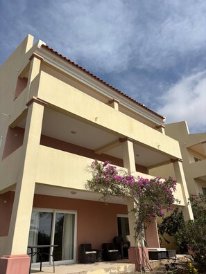 Appartement, 2 chambres, balcon, vue jardin | Extérieur