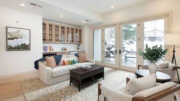 Smart TV, fireplace, offices