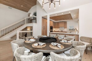 Dining - New Listing! Arrowhead | 3 Master Suites | Shuttle | Pool & Hot Tub Access (Edwards)