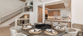 New Listing! Arrowhead | 3 Master Suites | Shuttle | Pool & Hot Tub Access