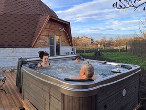Bain à remous extérieur