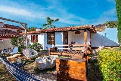 Romantic Cabin : Stone bathtub and private fire pit