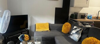 2-bed - Sleeps 5 - Free Parking - Town Centre