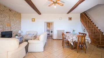 Apartment, Garden View | Living area