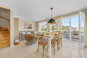 Dining - The Beach House: beach villa with sauna, whirlpool and roof terrace in Olpenitz (Kappeln)