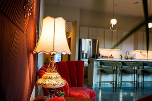 TV - Opal Suite - NEW 2 bed/2 bath loft near Massachusetts! (Lawrence)